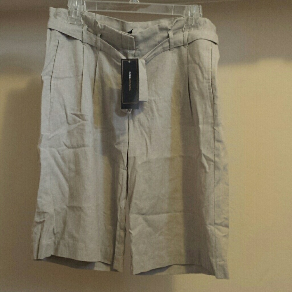 High-Waist Linen Blend Shorts in Light Beige